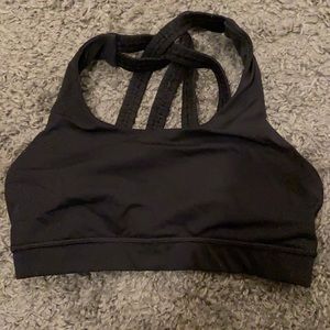 Lululemon sports bra size 6